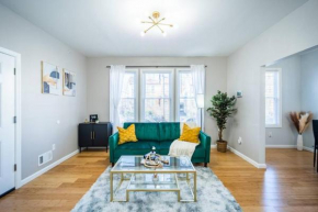 6 Mins From EWR Airport Cozy 3 Bedroom Apartment